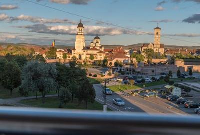 Apartament cu 4 camere în Cetate