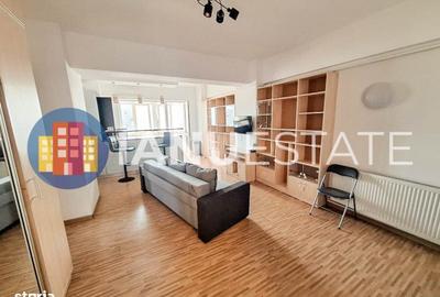 Apartament cu 3 camere semidecomandat în Berceni