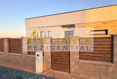 Casă individuală cu 3 camere cu Canalizare în Berceni