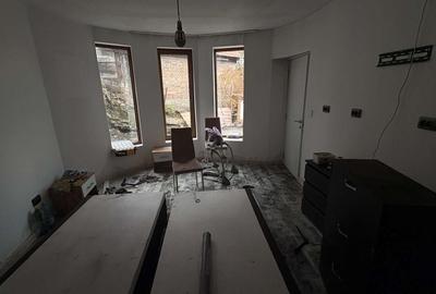 Casă cu 3 camere în Petros - 3