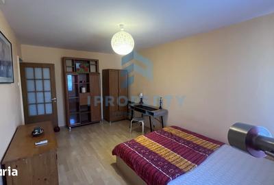 Apartament cu 3 camere decomandat în Crângași
