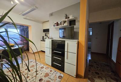 Apartament cu 3 camere decomandat, mobilat în Exterior Vest - 8