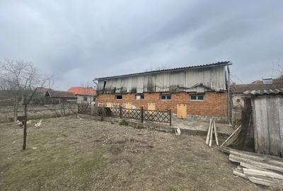 Casă cu 4 camere în Buteni - 7