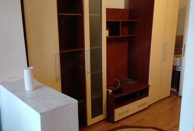 Garsonieră decomandată în Central
