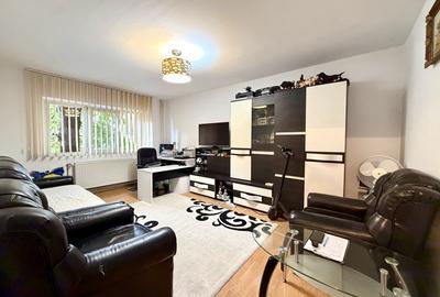 Apartament cu 3 camere decomandat, mobilat în Lunei