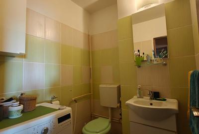 Apartament cu 4 camere decomandat în Dacia