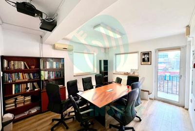 Casă individuală cu 13 camere cu Canalizare în Plevnei - 12