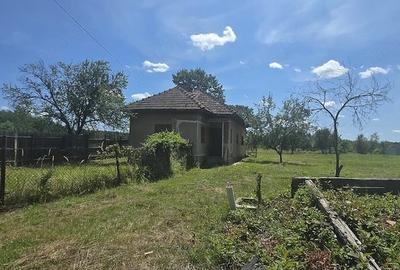 Casă cu 3 camere cu Teren 924 Mp în Budieni