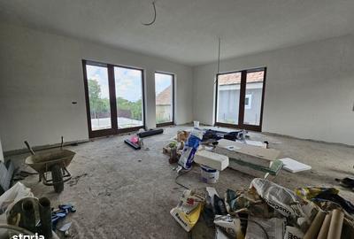 Casă cu 4 camere în Gheorghieni