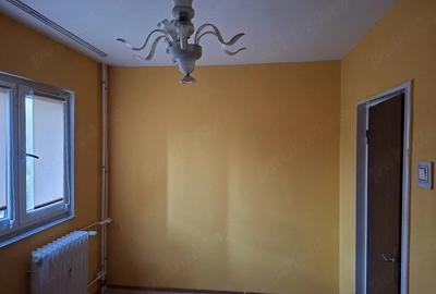 Apartament cu 2 camere semidecomandat în Titan
