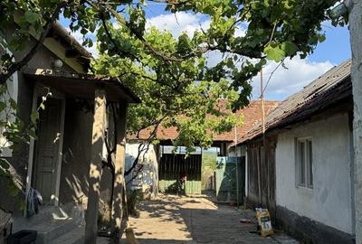 Casă cu 4 camere în Rogoz - 3