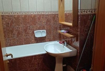 Garsonieră în Titan