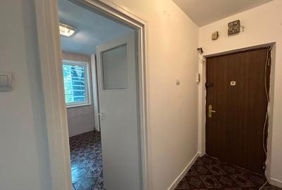 Apartament cu 3 camere semidecomandat în Crângași - 2