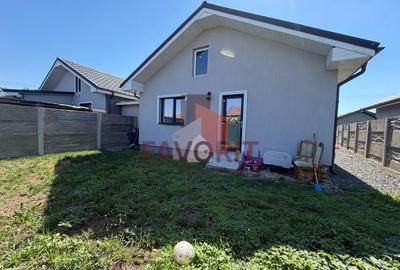 Duplex cu 3 camere cu Canalizare în Sânmihaiu Român - 15