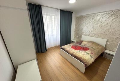 Apartament cu 3 camere decomandat, mobilat în Ampoi 3
