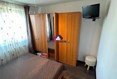 Apartament cu 3 camere semidecomandat, mobilat în Costin Georgian - 5