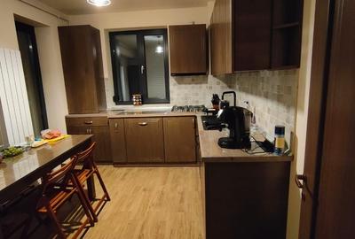 Apartament cu 3 camere decomandat în Orizont
