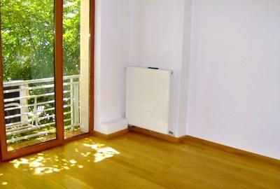 Apartament cu 6 camere, mobilat în Victoriei
