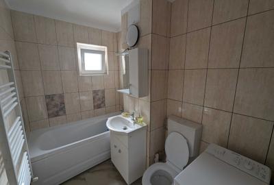 Apartament cu 2 camere decomandat în Buziașului