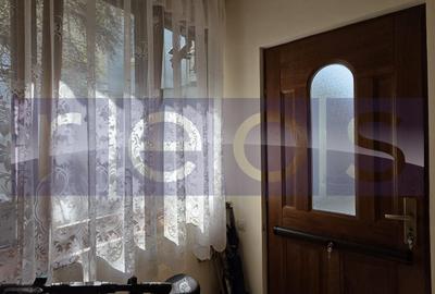 Casă cu 5 camere cu Teren 90 Mp în Eminescu
