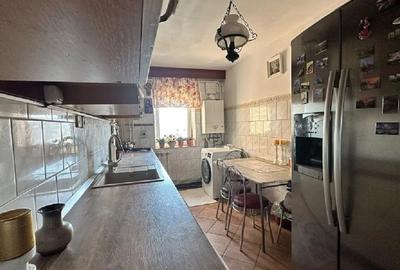 Apartament cu 4 camere decomandat în Păcurari