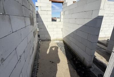 Casă individuală cu 4 camere cu Canalizare în Chinteni - 9