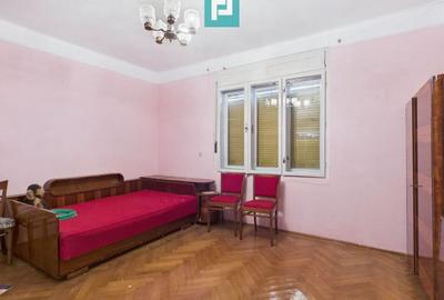 Casă individuală cu 3 camere cu Canalizare în Central - 5