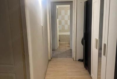 Apartament cu 2 camere decomandat în Titan