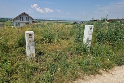 Teren de 400 mp, în Sânpetru