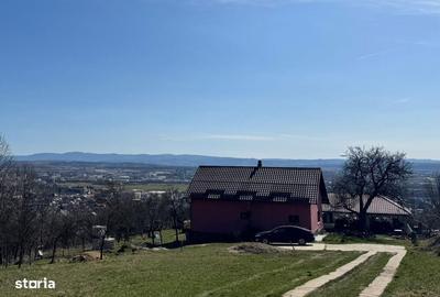 Casă cu 4 camere cu Teren 1300 Mp în Central - 3