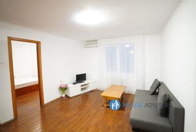 Apartament cu 3 camere, mobilat în Romană