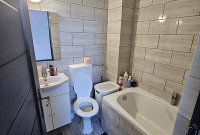 Apartament cu 3 camere decomandat în Jucu - 2