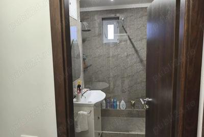 Apartament cu 4 camere decomandat în 1 Mai