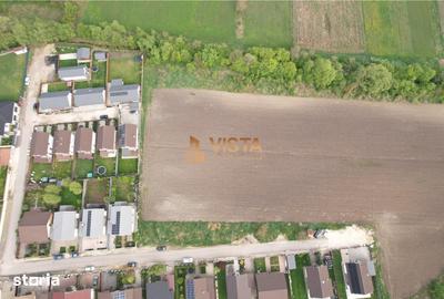 Teren de 452 mp, în Stupini