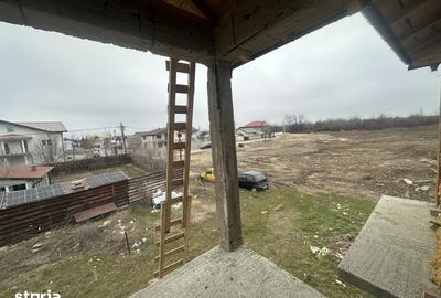 Casă cu 5 camere cu Teren 242 Mp în Ștefăneștii de Jos