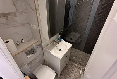 Garsonieră în Titan - 2