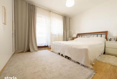 Apartament cu 4 camere în Mărăști