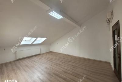 Spațiu comercial, de 85 mp, în Central