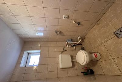 Casă cu 2 camere cu Teren 4022 Mp în Central