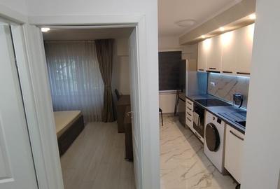 Garsonieră decomandată în Rogerius
