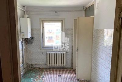 Apartament cu 2 camere semidecomandat în Aradului