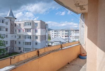 Apartament cu 3 camere decomandat, mobilat în Moinești - 3