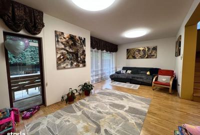 Casă cu 4 camere în Central