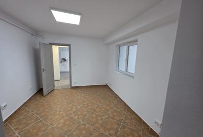 Spațiu comercial, de 45 mp, în Central - 3