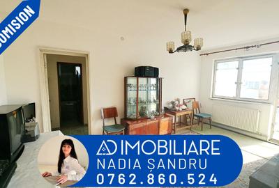 Apartament cu 3 camere semidecomandat în Bumbești-Jiu