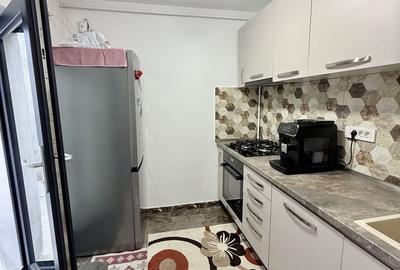 Casă cu 4 camere decomandat cu Teren 300 Mp în Gării