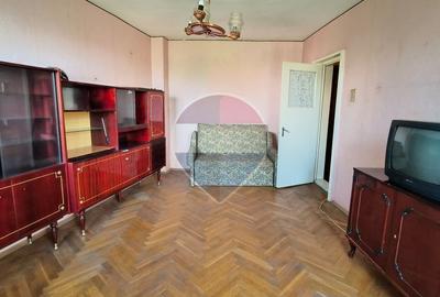 Apartament cu 3 camere decomandat în Micro 13