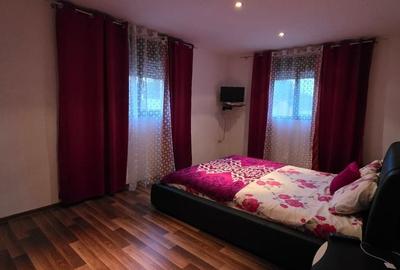 Casă cu 4 camere în Prăjești