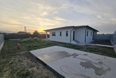 Casă cu 3 camere în Ruși-Ciutea - 1
