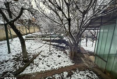 Casă cu 6 camere cu Teren 400 Mp în Central
